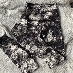 Lululemon Wunder Under leggings